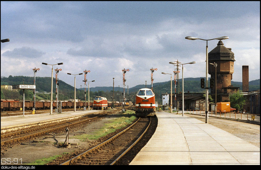 Strecken und Bahnhöfe